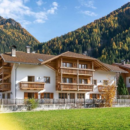 Residence Kahn Santa Maddalena in Casies Esterno foto