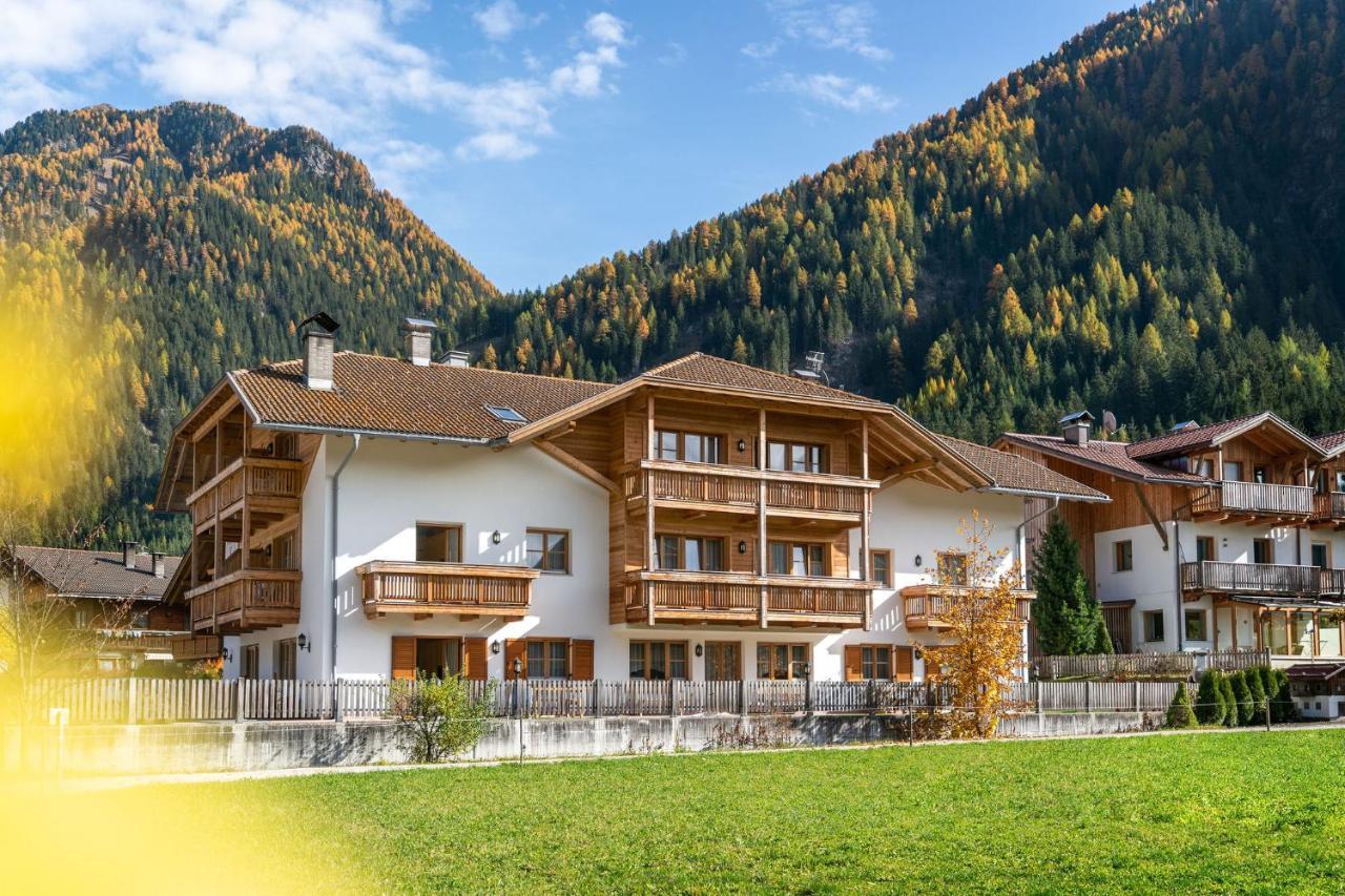 Residence Kahn Santa Maddalena in Casies Esterno foto